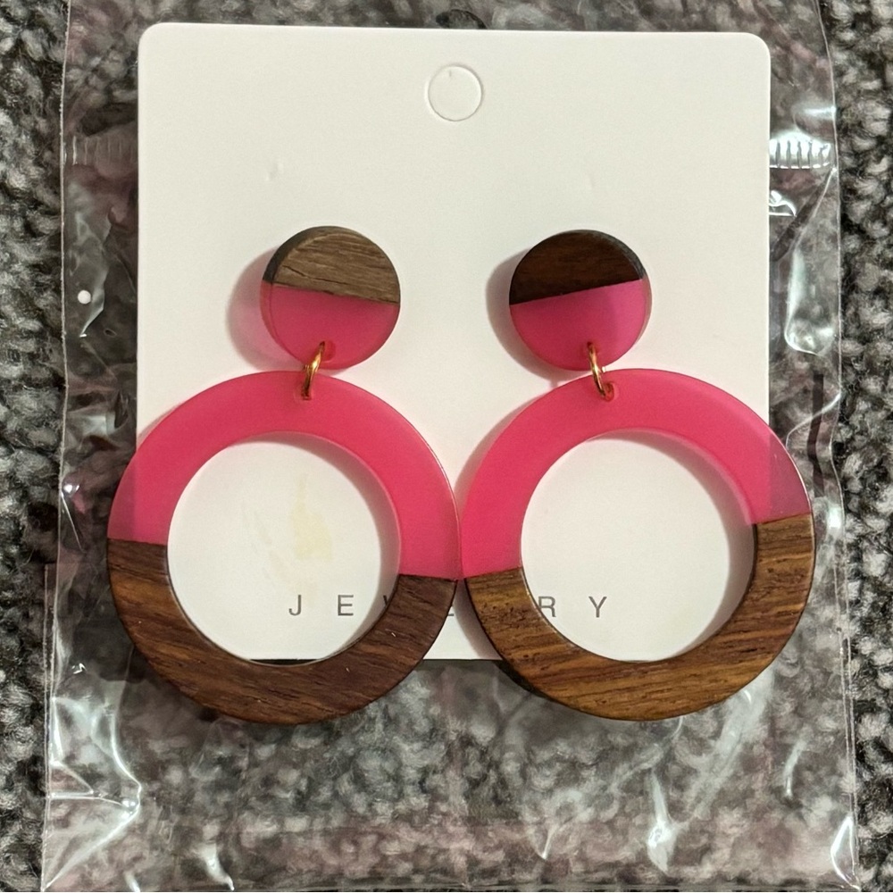 Color block wooden and pink acrylic hoop earrings